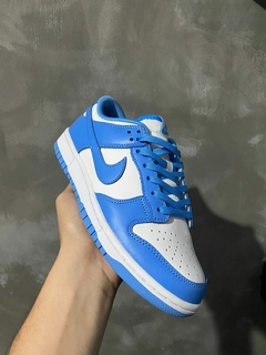 Imagem do TÊNIS NIKE DUNK LOW ' UNIVERSITY BLUE '