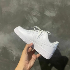 Imagem do NIKE AIR FORCE 1 07’ LUCKY CHARMS