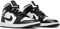 Nike Air Jordan 1 Mid 'Panda' - A22 SNEAKERS  | Loja Online de Sneakers 