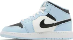 Nike Air Jordan 1 Mid GS 'Ice Blue' na internet