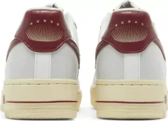 NIKE AIR FORCE 1 '07 SE SISTERHOOD - TEAM RED na internet