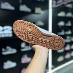 TÊNIS NIKE AIR FORCE 1 07' PECAN - loja online
