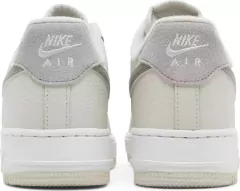 Air Force 1 Low 'Moon Fossil' na internet