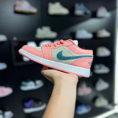 AIR JORDAN 1 LOW LIGHT MADDER ROOT na internet