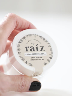 Crema Regeneradora con ACIDO HIALURONICO