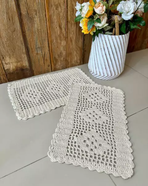 Kit 2 Tapetes Retangular 3 Losangos 65x40cm Crochê Artesanal