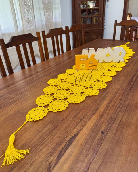 Caminho De Mesa 1,50mx38cm M Comum Liso Crochê Artesanal - loja online