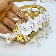Faixinha Flores Luxo/Branca - comprar online