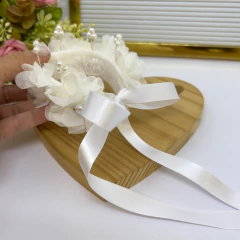 Porta Coque Floral/Branco - Une Laços 