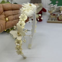 Tiara Luxo Off White na internet