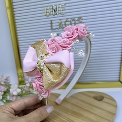 Tiara Rosas/Bordado na internet