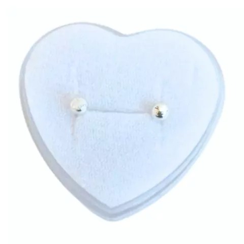Brinco Prateado Bola Lisa M em Caixinha Coração