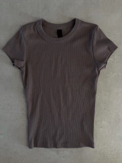remera taylor - ALMA MIA INDUMENTARIA 