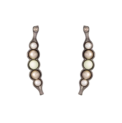 BRINCO VAGEM COM PÉROLA GRAFITE | Camila Klein