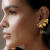 Brinco Tempo Earcuff Cravejado Ouro Vintage | Morena Canela na internet