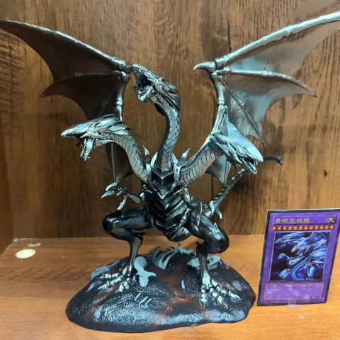 Action Figure Dragão Definitivo de Olhos Azuis | Yu-Gi-Oh! Duel Monsters (Dragão Supremo)