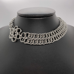Choker Bloom