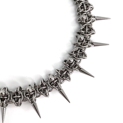 Choker Thorns na internet