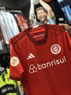 Camiseta Internacional Titular 2023 + Nombre + Número + Parche - Tomydeportes