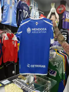 Camiseta Godoy Cruz Titular 2023 Fiume en internet