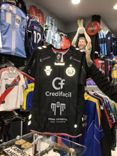 Camiseta Chacarita Alternativa Chacareflex 2023 Hummel en internet