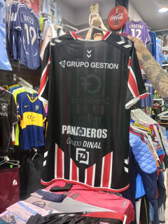 Camiseta Chacarita Titular 2024 Hummel - comprar online