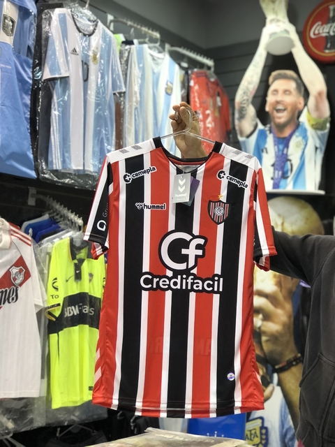 Camiseta Chacarita Titular 2023 Hummel