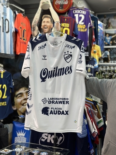 Camiseta Quilmes Suplente 2024 Hummel + Número - comprar online