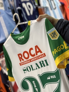 Camiseta Defensa y Justicia Suplente 2023 Lyon + Número + Nombre + Parche - comprar online