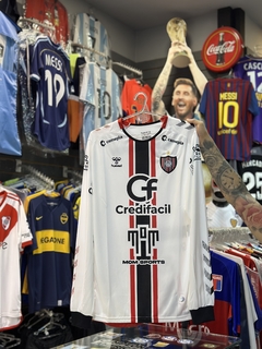 Camiseta Chacarita Juniors Suplente Manga Larga 2024 Hummel - comprar online