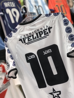 Imagen de Camiseta Deportivo Merlo Titular 2024 Sport 2000 + Número + Parche