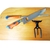 Imagem de Kit Faca em Inox Picanheira Iguaria Campeira com Chaira e Tridente - Cabo Híbrido Madeira e Cristal Líquido Azul, incluindo uma faca de churrasco artesanal com lâmina de aço Germany 420C inoxidável, chaira e tridente fosfatizado. O cabo da faca 