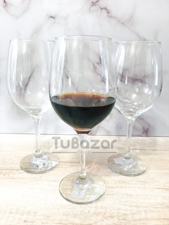 Copa grande de vino degustación