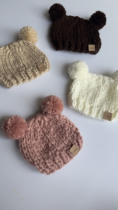 Gorro Pompones Rosa - comprar online