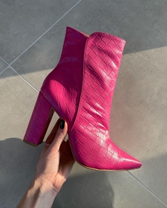 Bota Olívia Napa Maxi Trançado Rosa Shock - comprar online
