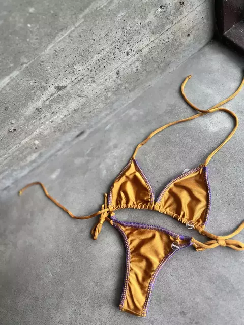 Bombacha Cloe Ouro/violeta