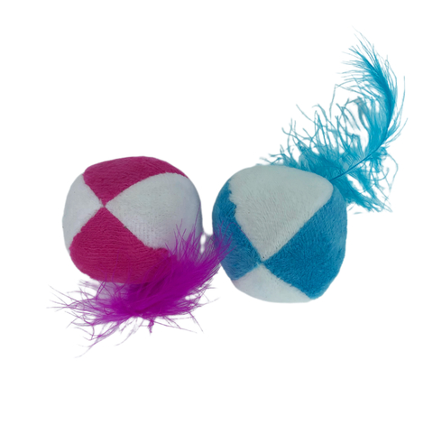 Pelota con pluma y sonajero