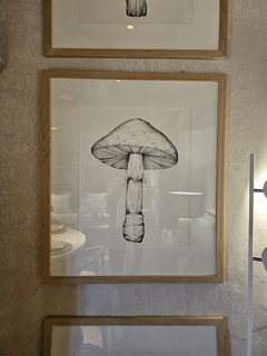 CUADRO HONGO EN TINTA CHINA