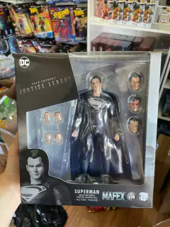 Superman (Black Suit) Zack Snyder's JL | MAFEX No.174 - comprar online