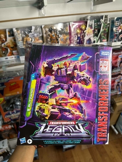 Blitzwing | Legacy Leader | Transformers - comprar online