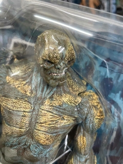 Imagen de Doomsday Vs Superman | Mc Farlane