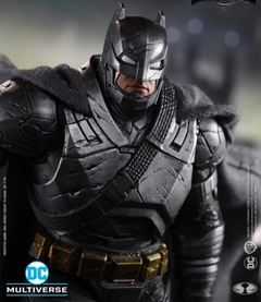 Armored Batman (BvS) | Mc Farlane en internet