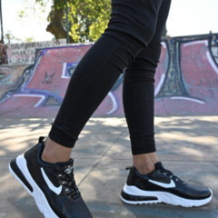 270 BLACK - comprar online