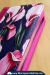 BIBLIA FUCSIA FLORES - CON CIERRE - AYUDAS QR - RVR60 - tienda online