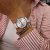 Relógio Feminino Minimalista Petite Luminus Prata Pulseira de Couro Branco 32 mm Aço Inoxidável banhado a titânio na internet