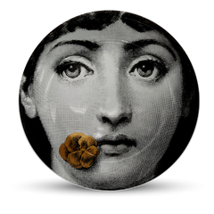 Estilo Fornasetti Flor na Boca Dourada Prato Decorativo