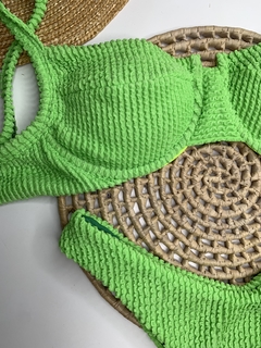 Biquíni Meia Taça Verde Abacate Texturizado - comprar online