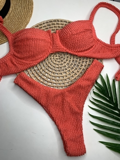 Biquíni Meia Taça Coral Texturizado