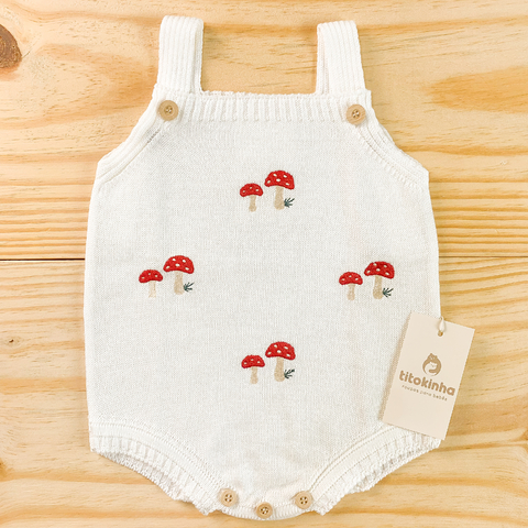 Romper jardineira tricot branco cogumelos