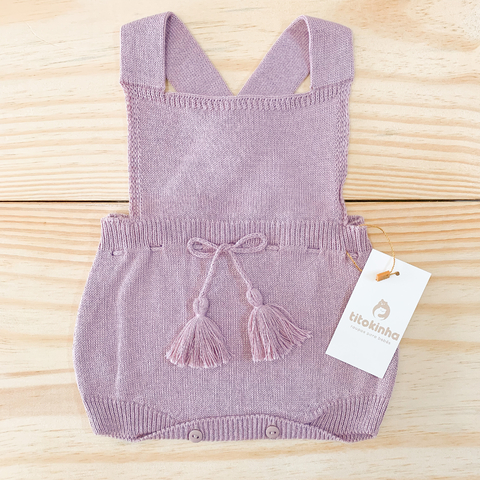 Romper Jardineira pompom lilas Tricot